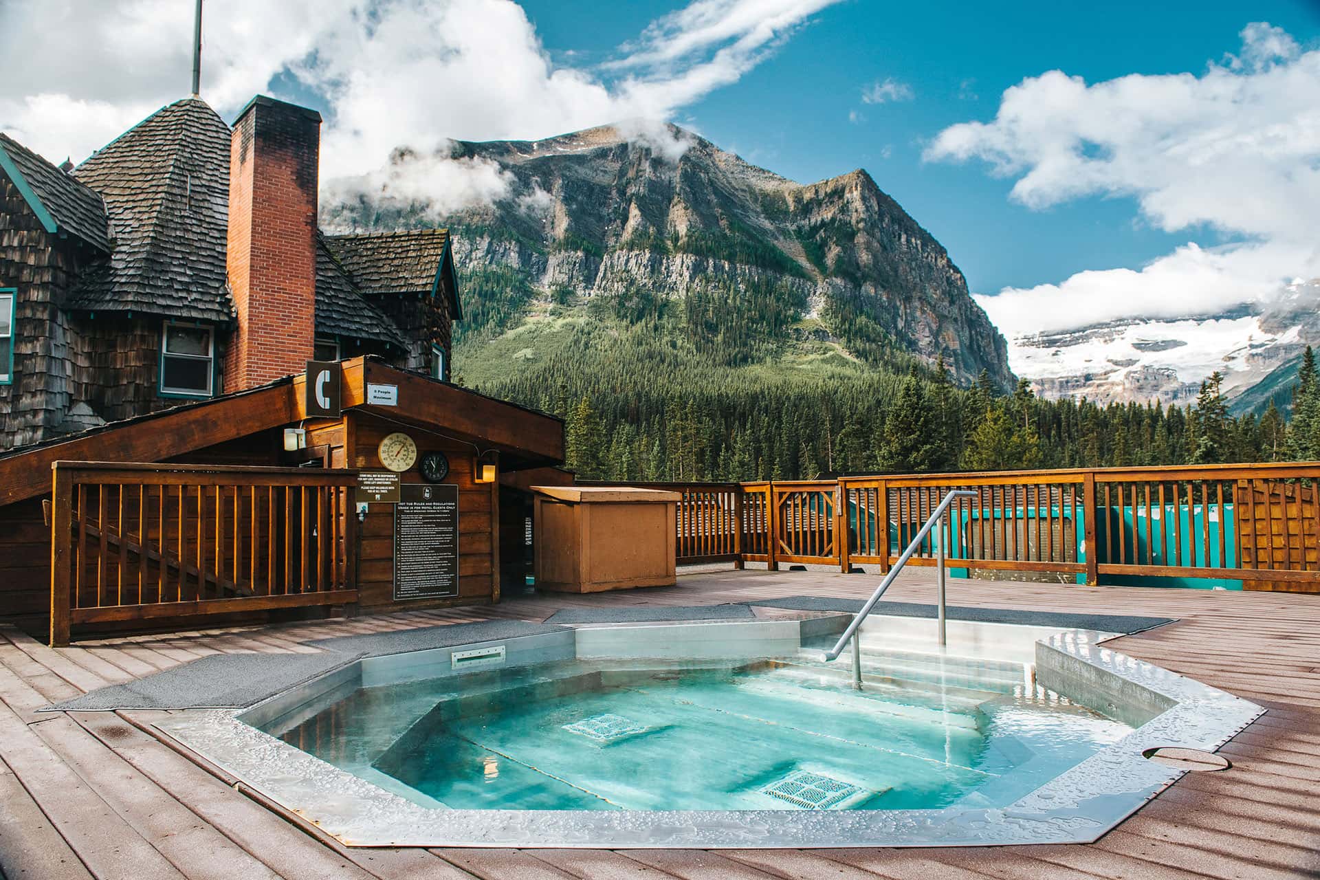 Hot Tub Facilities Available at Deer Lodge in Lake Louise