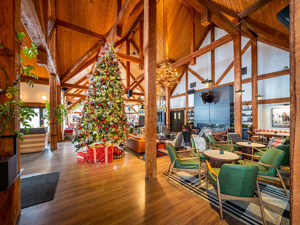 Buffalo Mountain Lodge Christmas Banff