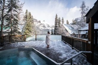 Relax in a Hot Tub with Unparalleled views of The Rockies